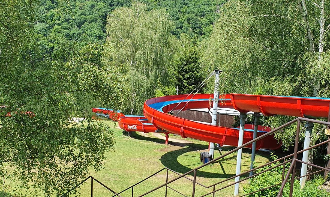 Juniorcamp Nova Zivohost Hotel Krecovice Ngoại thất bức ảnh