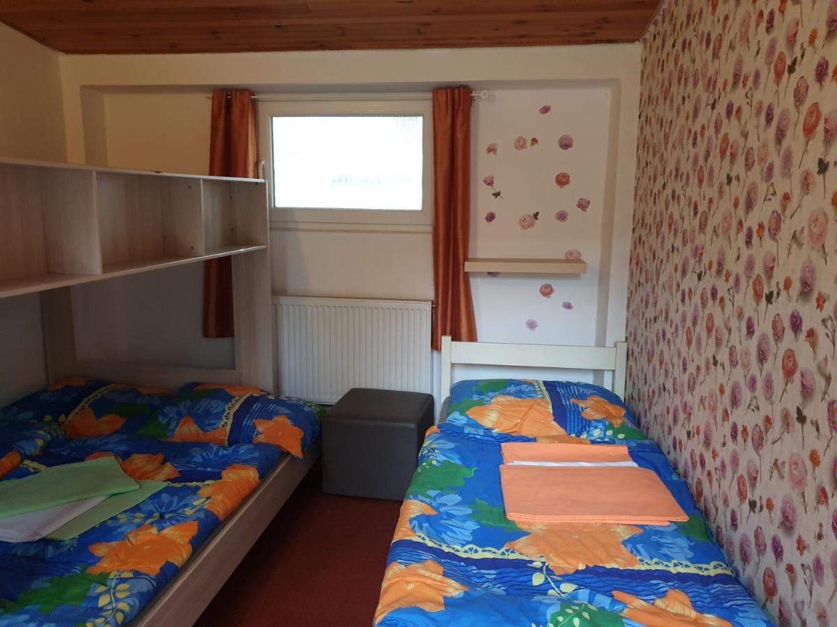 Juniorcamp Nova Zivohost Hotel Krecovice Ngoại thất bức ảnh